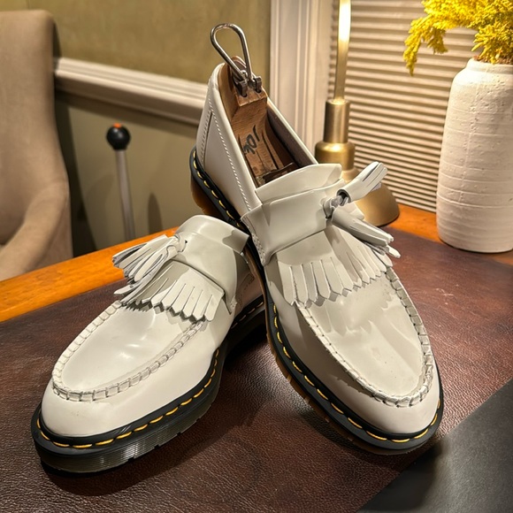 Original Dr Martens white tassel shoes size 10
